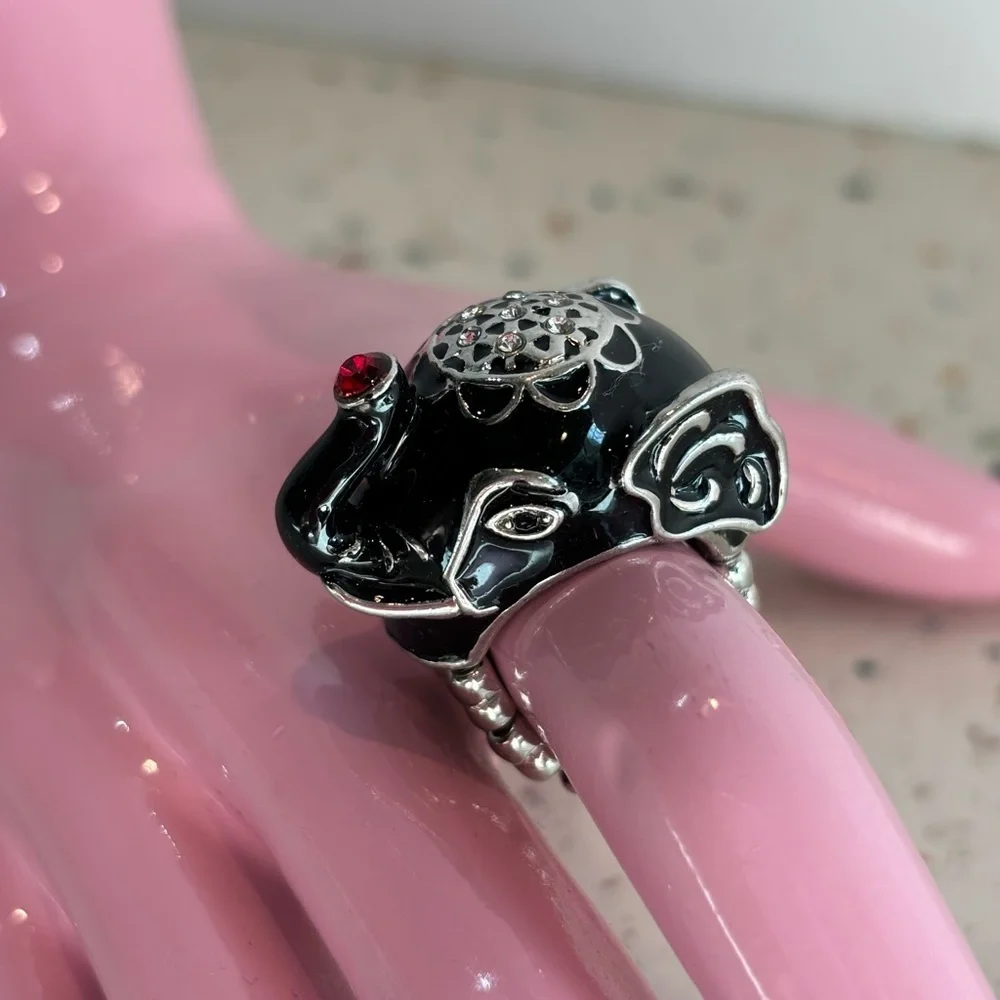 Black Elephant Ring with Stretch‎ Comfort Band